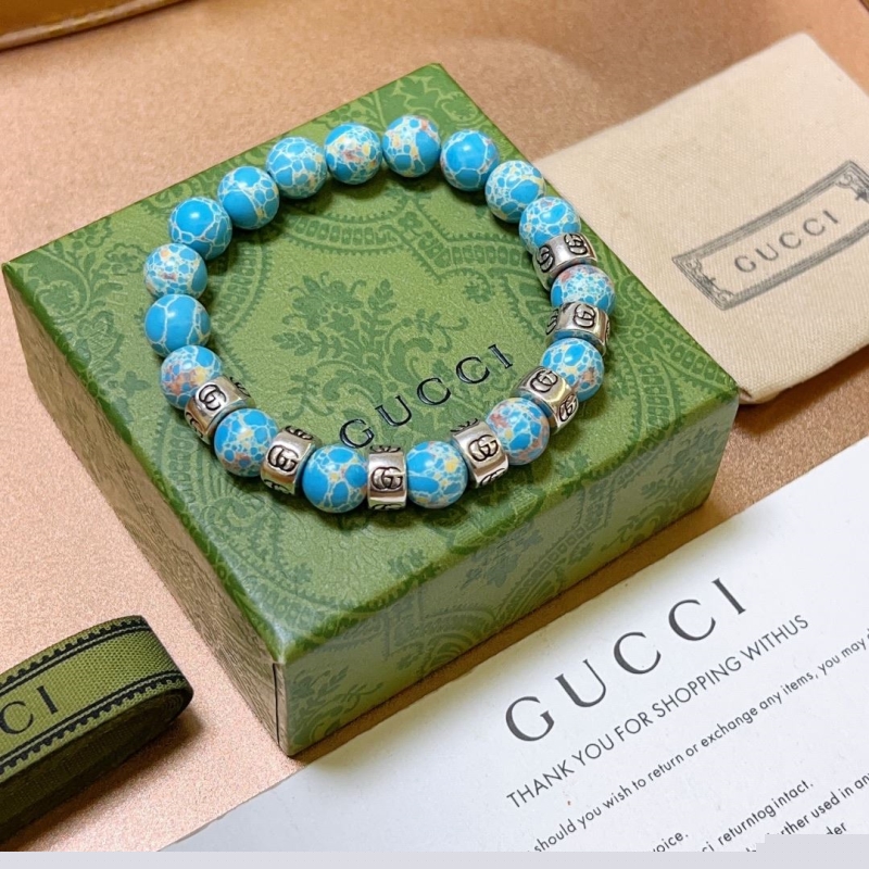 G*u*i bracelets